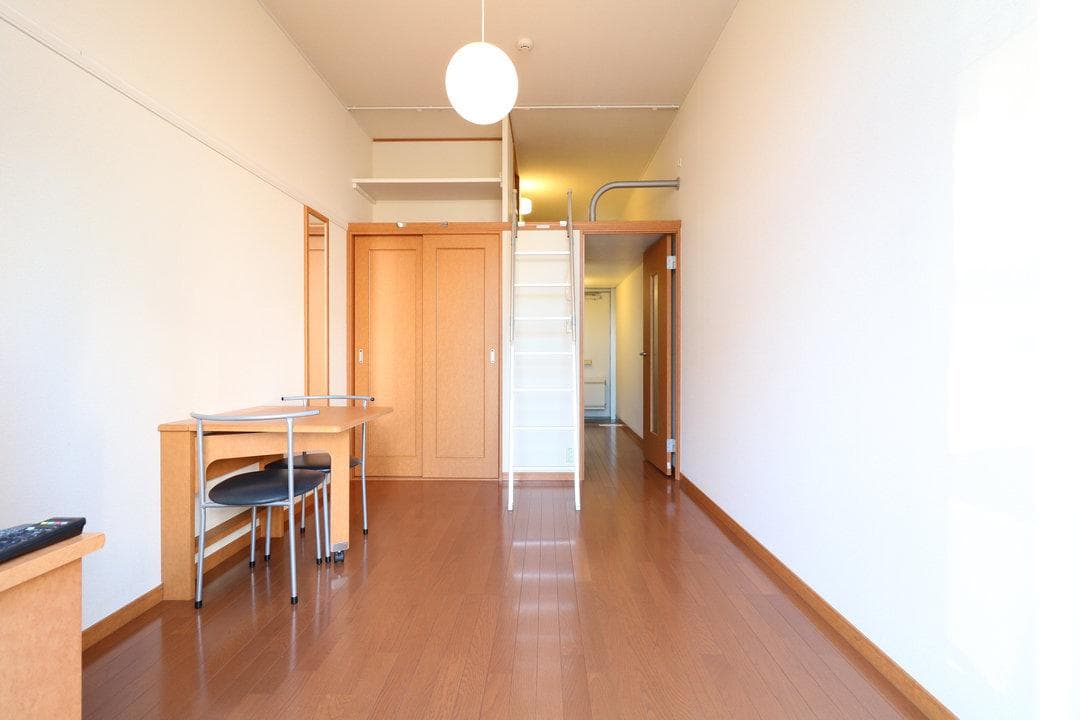 Preview interior of leopalace J