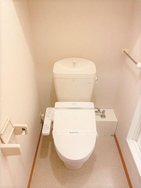 Room image 9