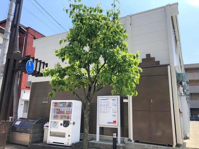 Main exterior of leopalace Arc