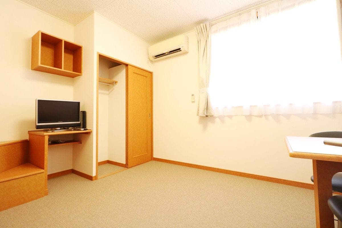 Preview interior of leopalace Hama San Chome