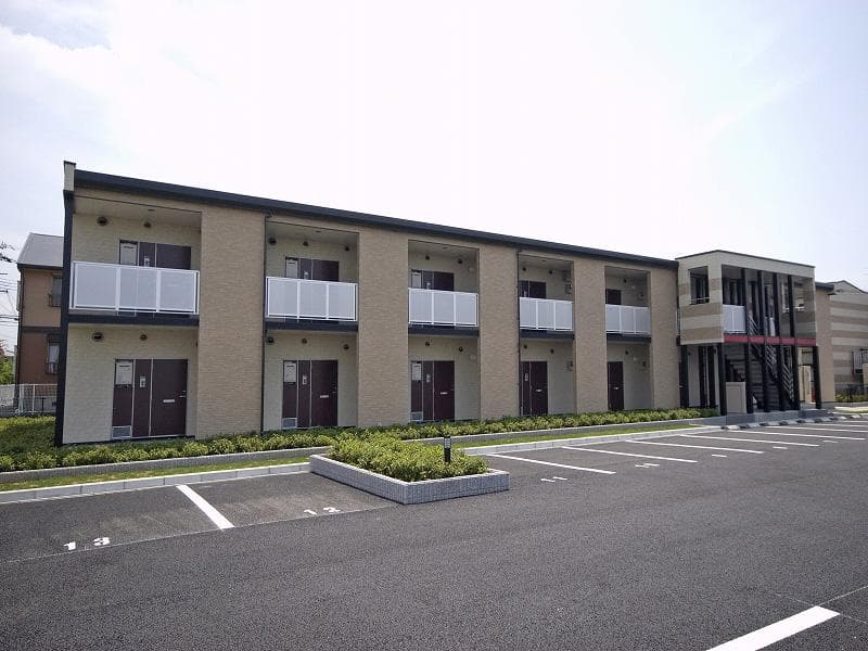 Main exterior of leopalace Osaka Sayama II