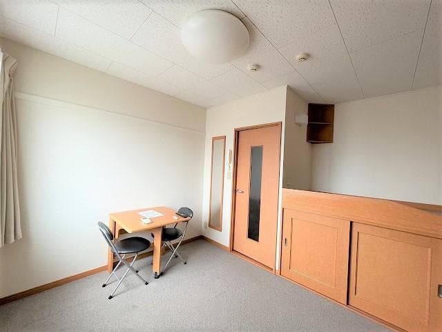 Room image 16