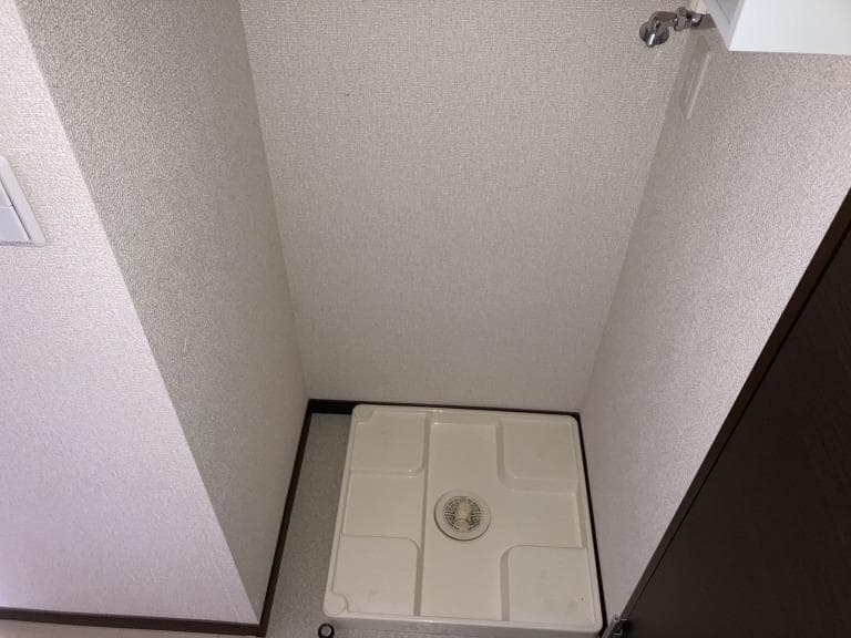 Room image 16