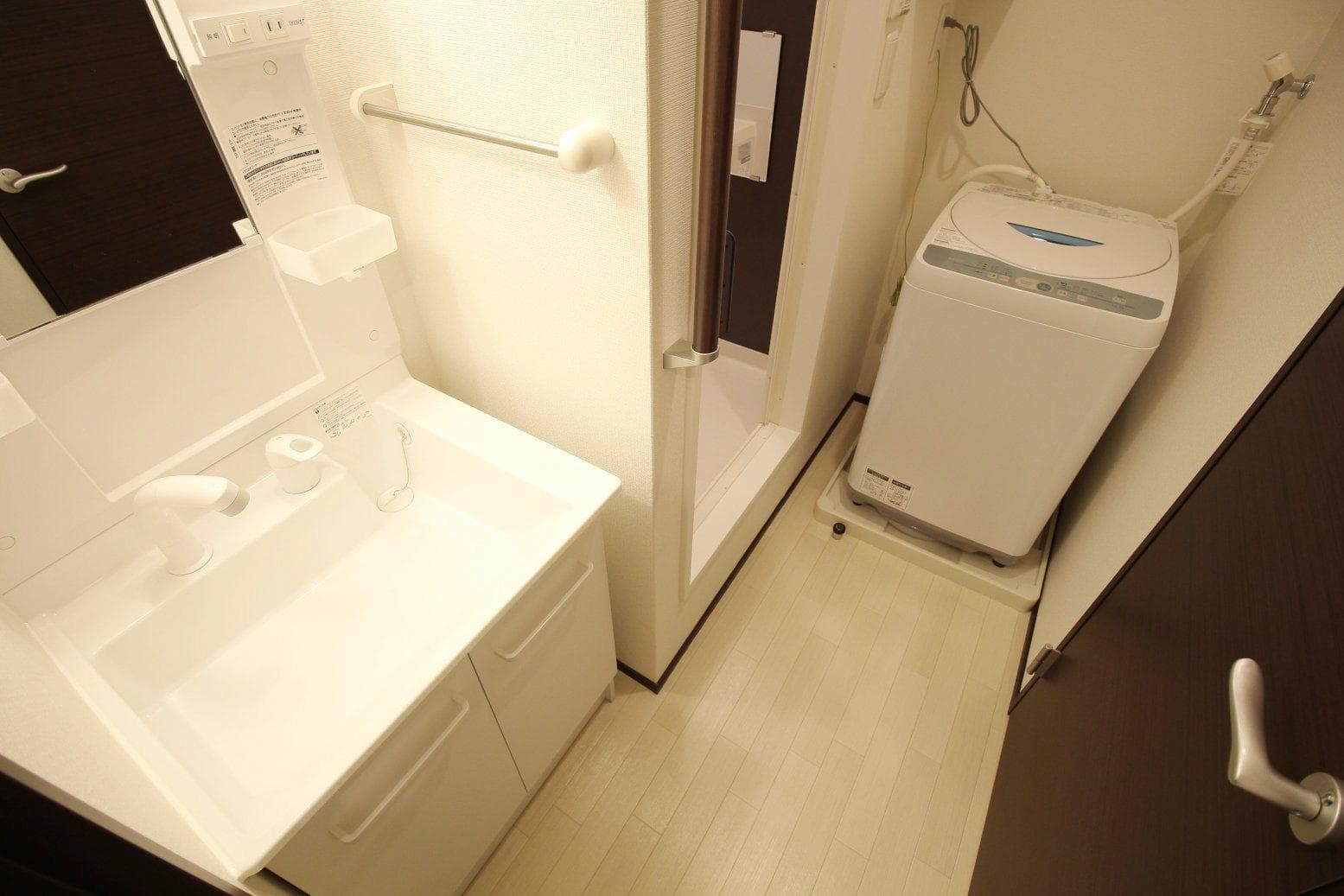 Room image 12