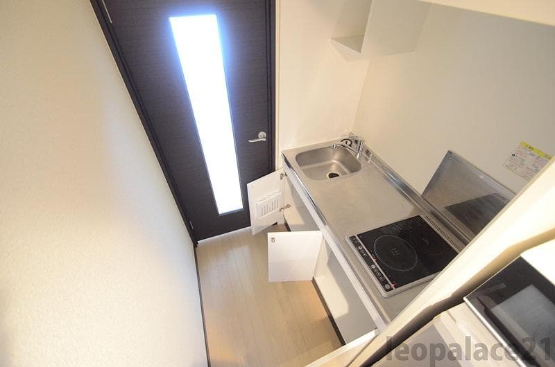 Room image 8