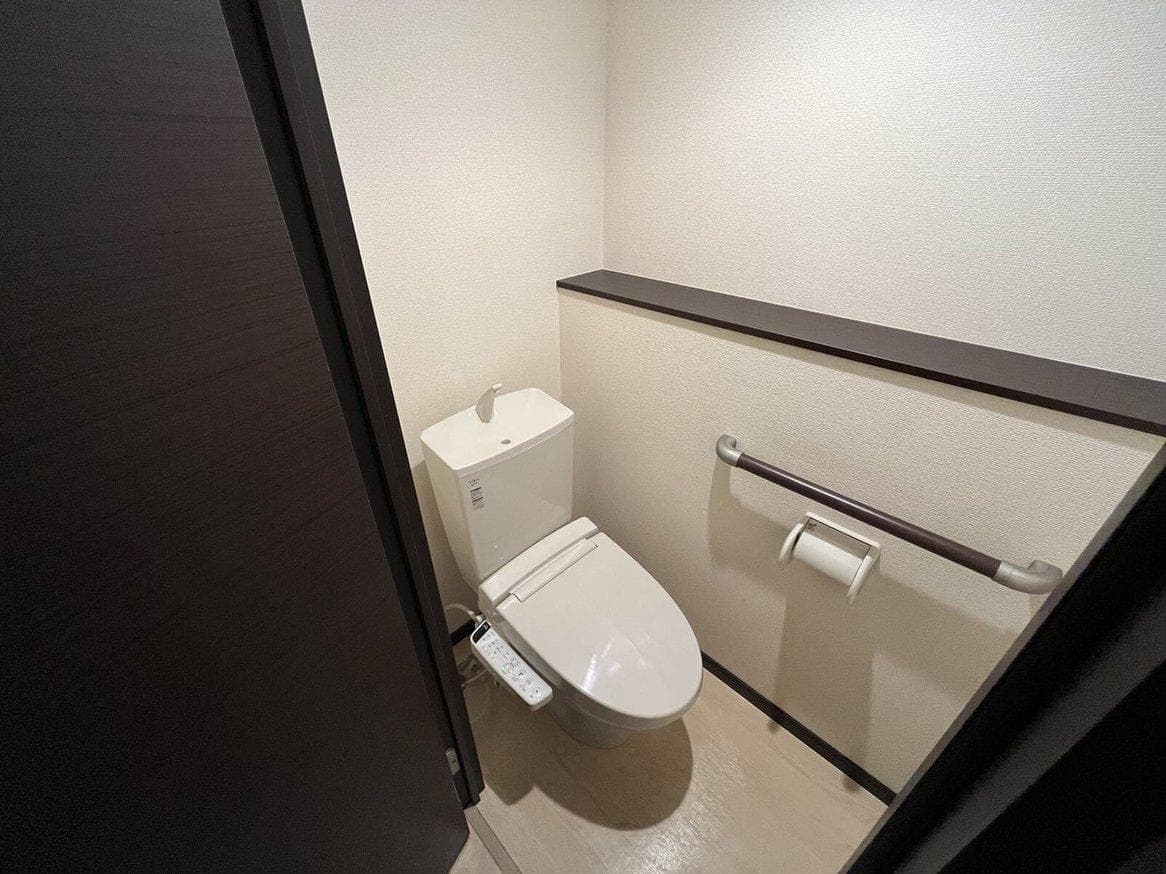 Room image 9