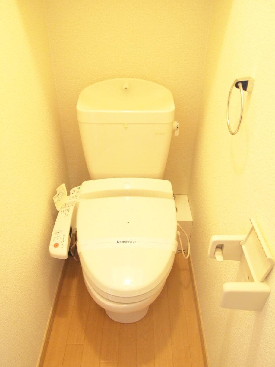 Room image 13