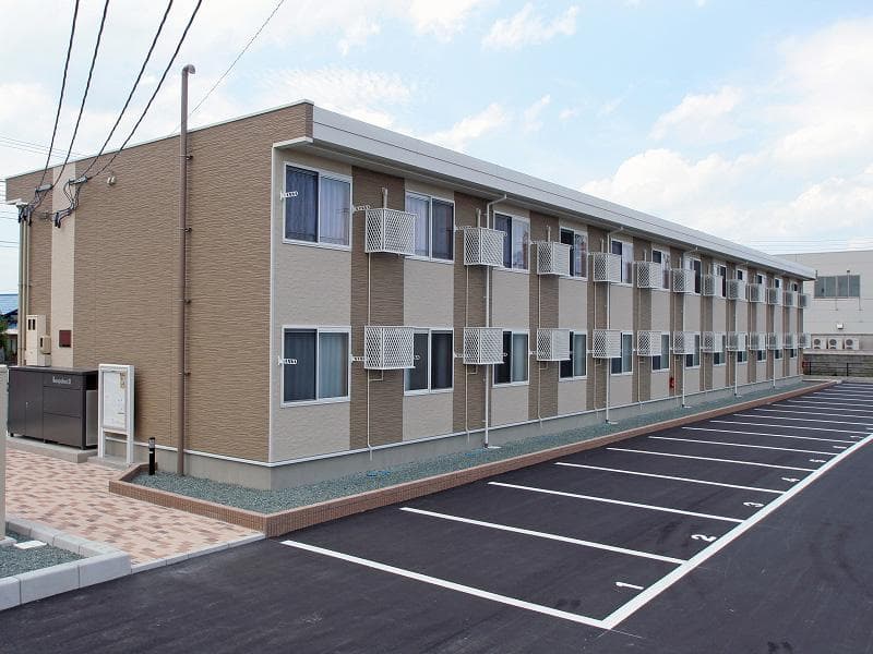 Main exterior of leopalace Kubota