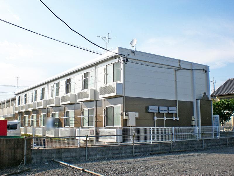 Main exterior of leopalace Reds field