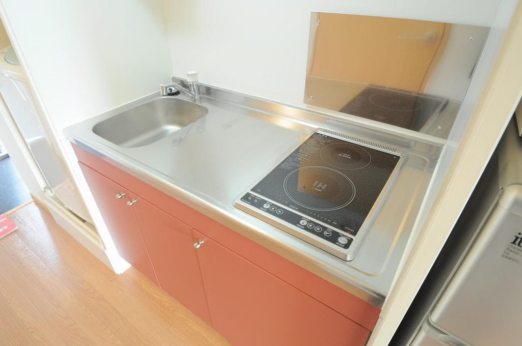 Room image 8