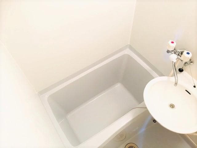 Room image 13