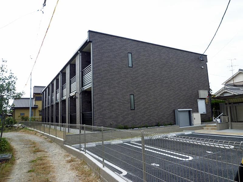 Main exterior of LEONEXT Pal