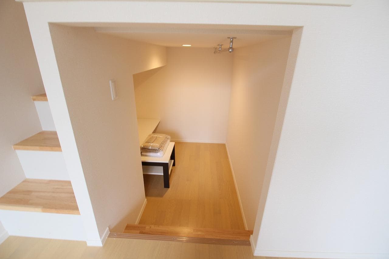 Room image 16