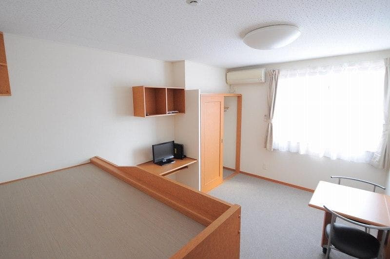 Room image 13