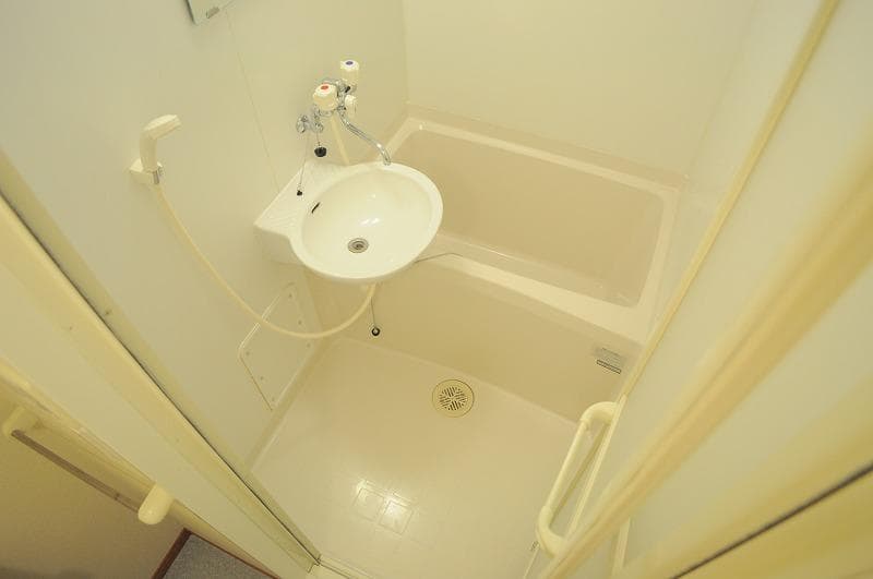 Room image 14