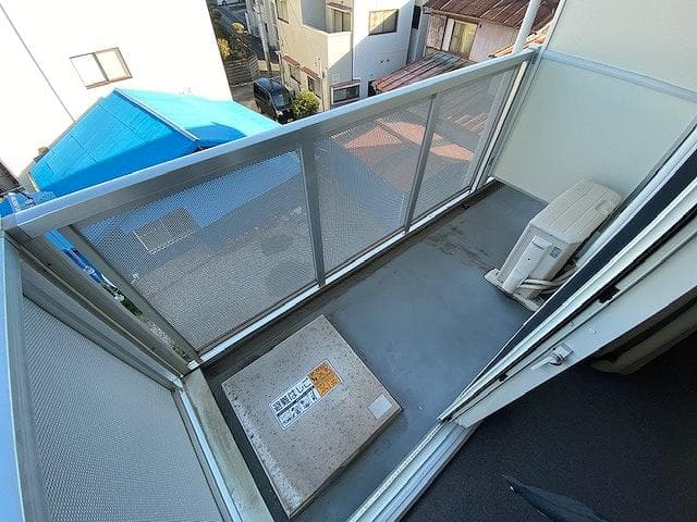 Room image 15