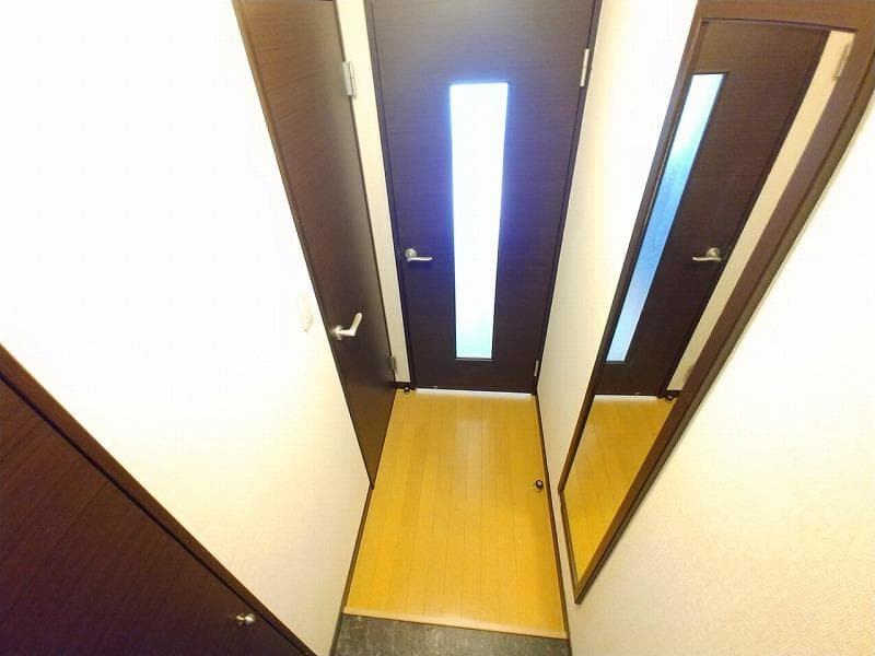 Room image 8