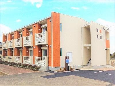 Main exterior of LEONEXT Family II