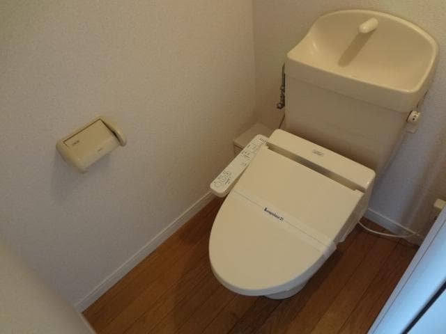 Room image 13