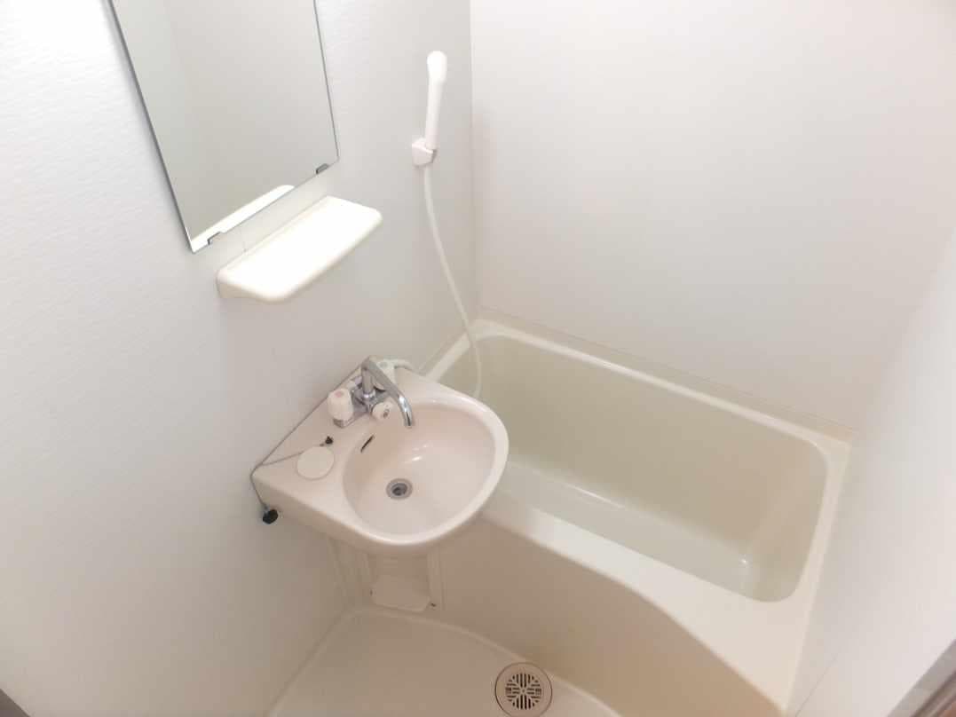 Room image 12