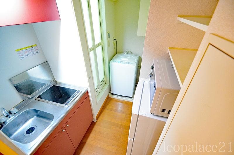 Room image 8