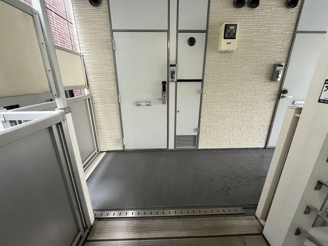 Room image 10