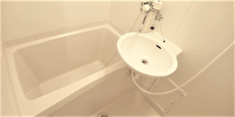Room image 8