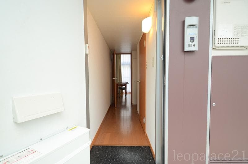 Room image 16