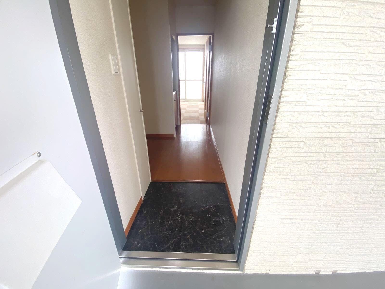 Room image 14