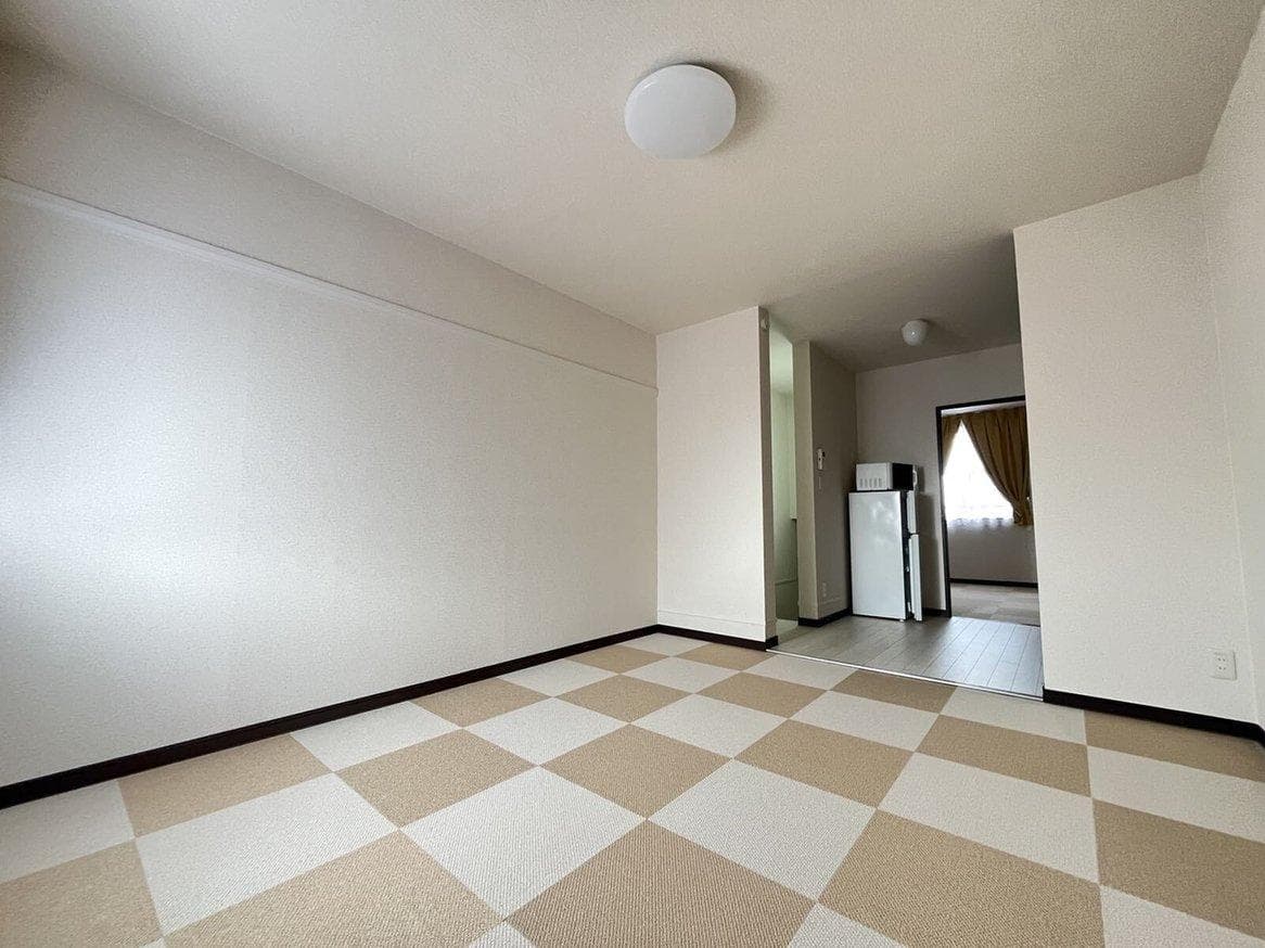 Preview interior of LEONEXT Lime