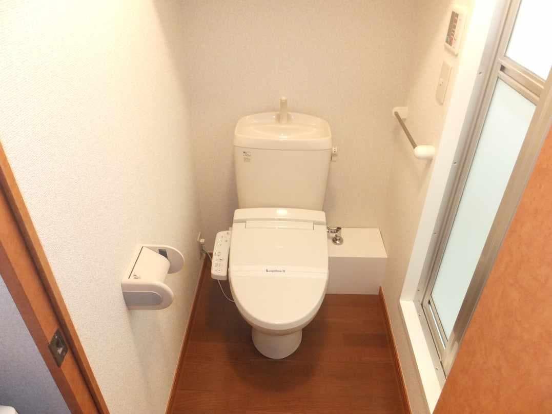 Room image 13