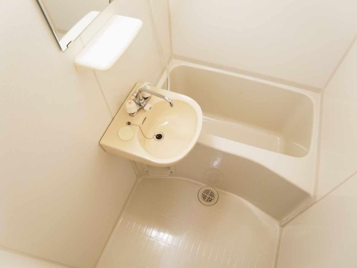 Room image 9