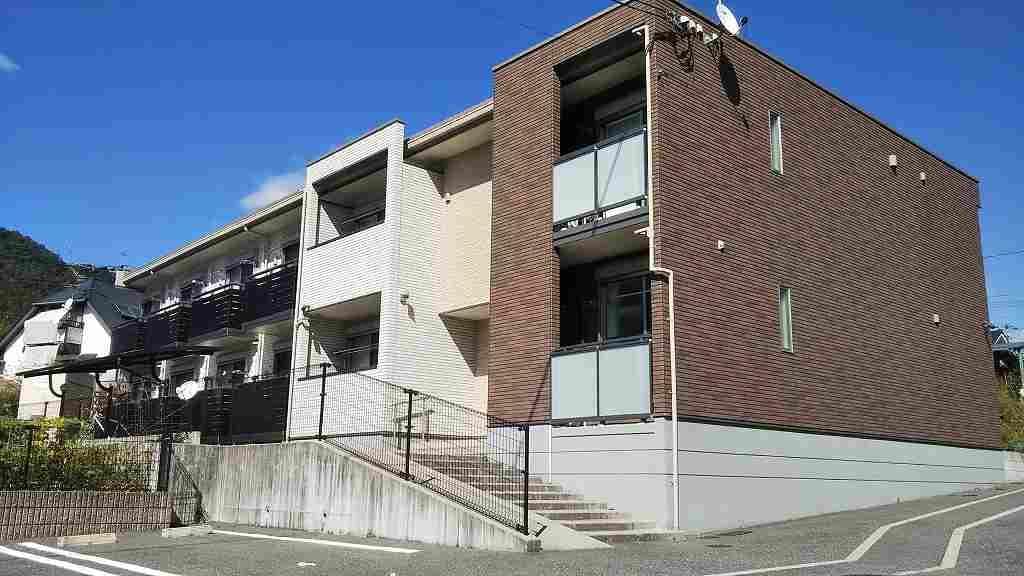 Main exterior of MIRANDA Finian