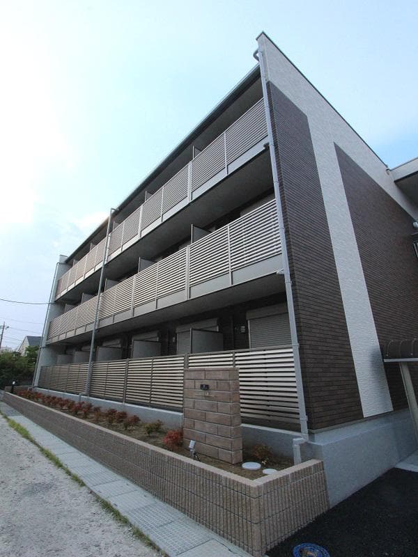 Main exterior of CLEINO WEST Yashio
