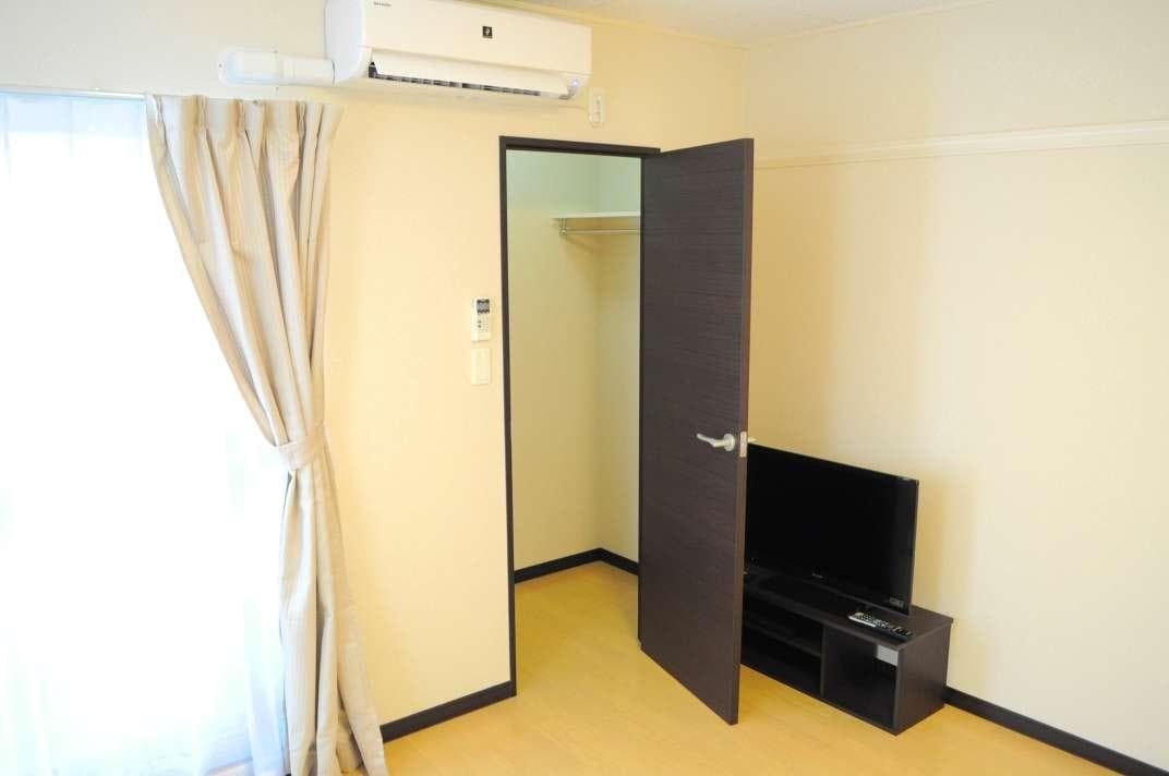 Room image 13