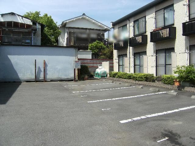 Room image 14