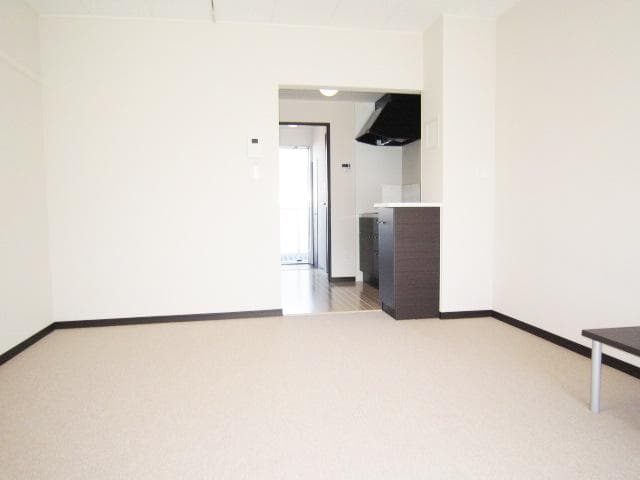 Preview interior of LEONEXT Miyako 385