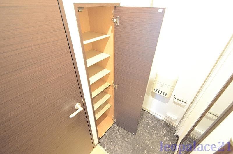 Room image 11