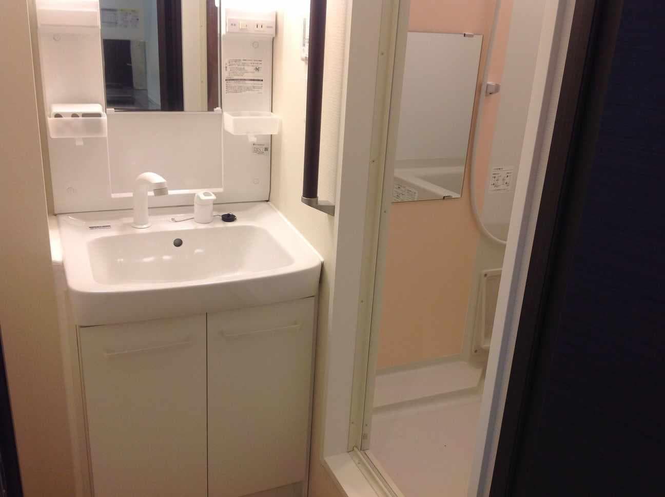 Room image 8