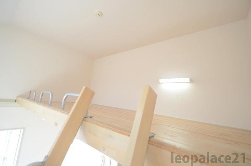 Room image 14