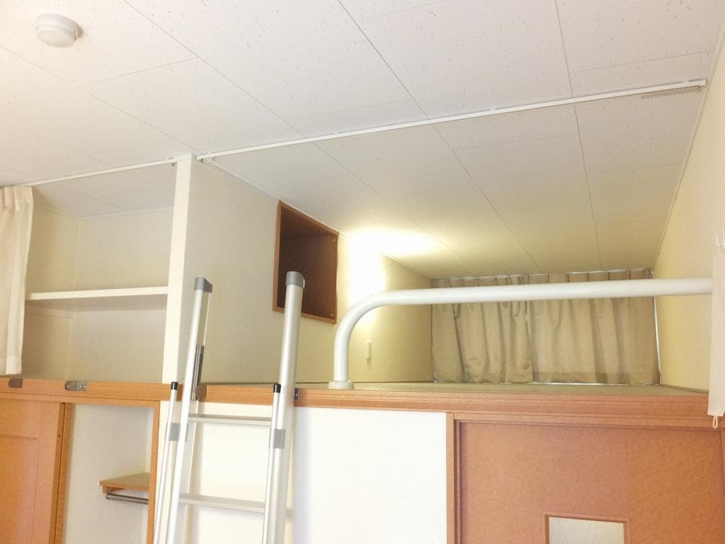 Room image 8
