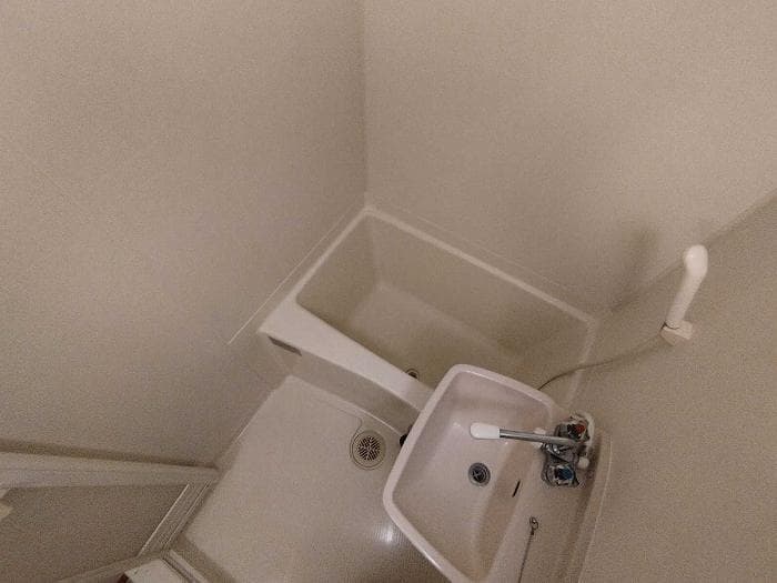 Room image 8