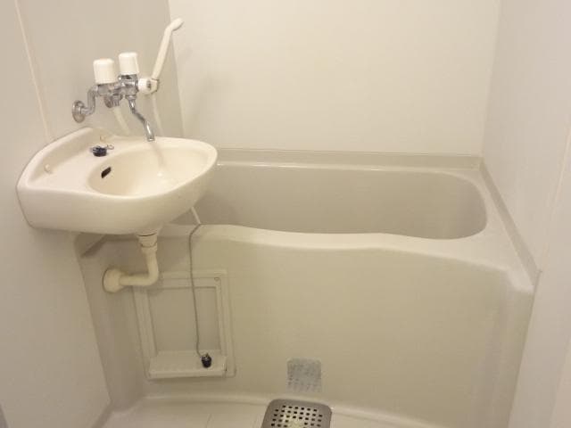 Room image 12