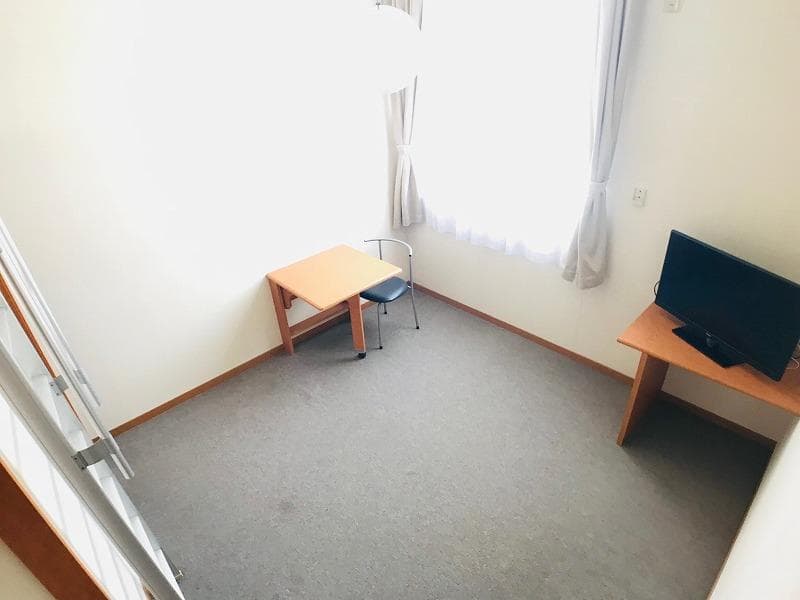 Room image 10