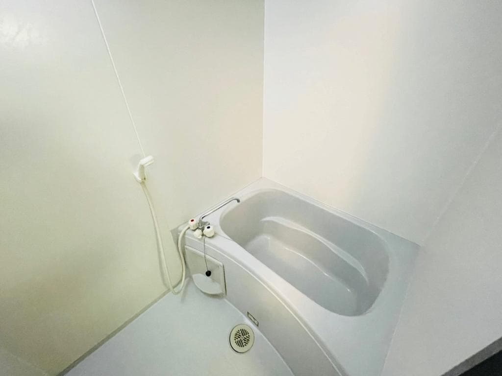 Room image 8