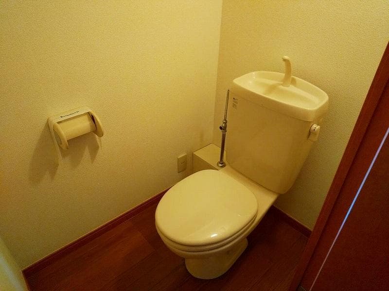 Room image 9