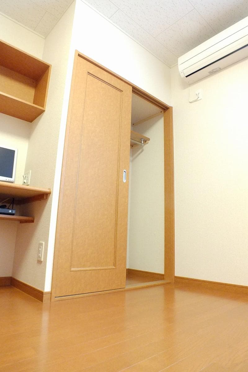 Room image 14