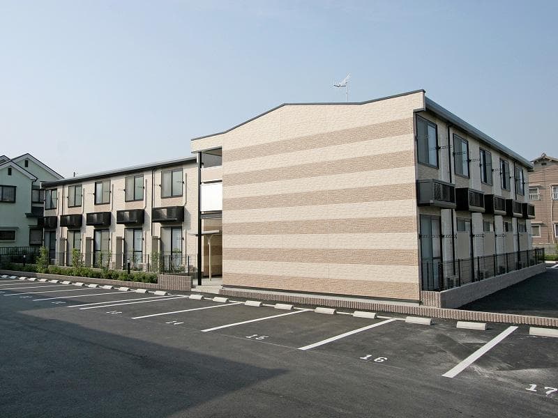 Main exterior of leopalace Anfield