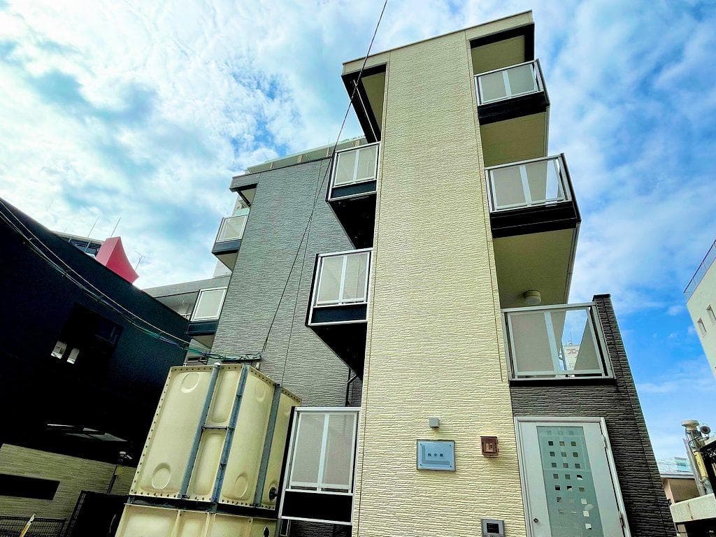 Main exterior of leopalace Nishi Nakasu