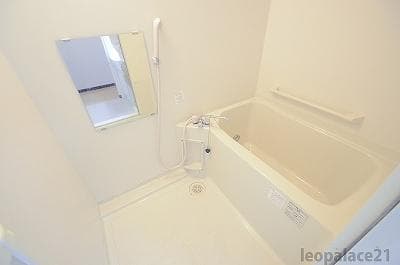 Room image 13